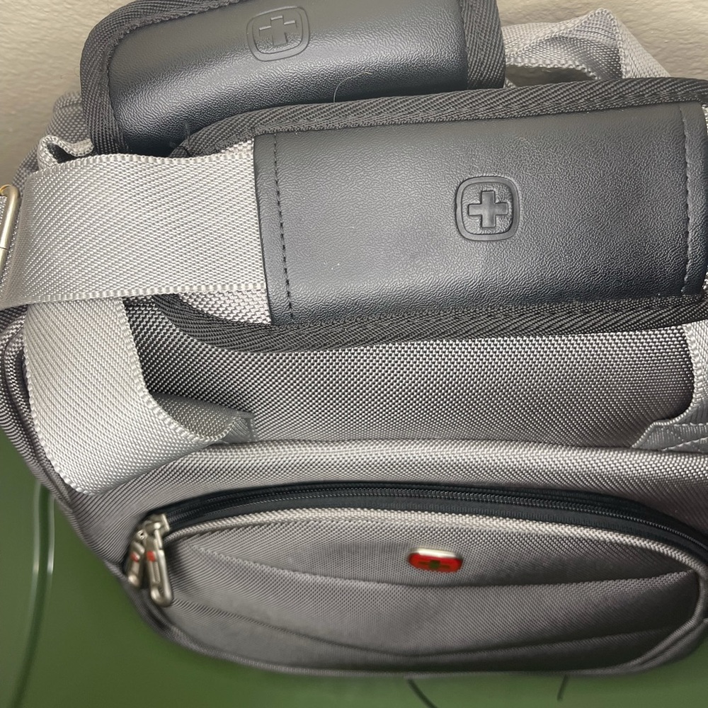Swiss Gear Gray Briefcase Messenger Shoulder Bag Nylon Work School Carry On - Picture 3 of 7
